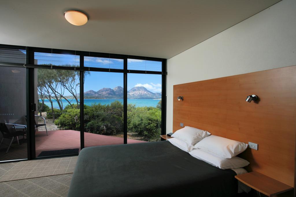 Edge Of The Bay Resort Coles Bay Room photo